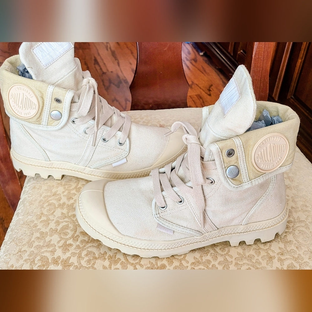 EUC Palladium Baggy Boots, 8 women's